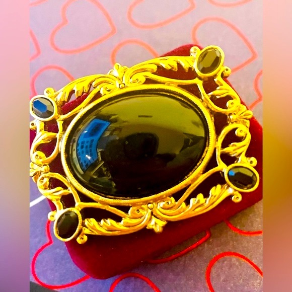 1928 Gold and Black Rectangle Brooch - Picture 4 of 12